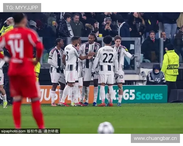 尤文中场关键时刻断裂,表面运转正常背后连接性受限,整体表现稳定性面临考验 尤文中场关键时刻断裂,表面运转正常背后连接性受限,整体表现稳定性面临考验