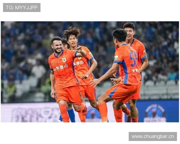 山东泰山阵容老化,球队阵容结构调整面临压力,对赛季走势形成制约 山东泰山阵容老化,球队阵容结构调整面临压力,对赛季走势形成制约