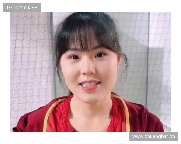 李月汝训练间隙居然拿豪车钥匙开玩笑，这日常差太多了吧？